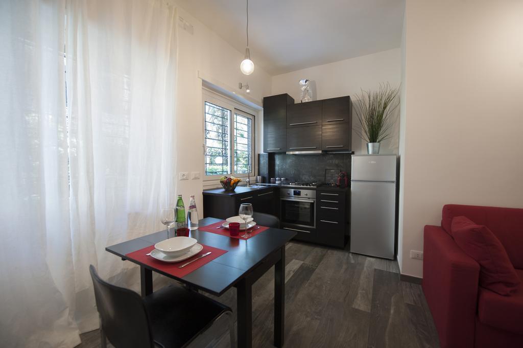 Porta Latina Suite - Private Apartment Rome'S Center Екстер'єр фото