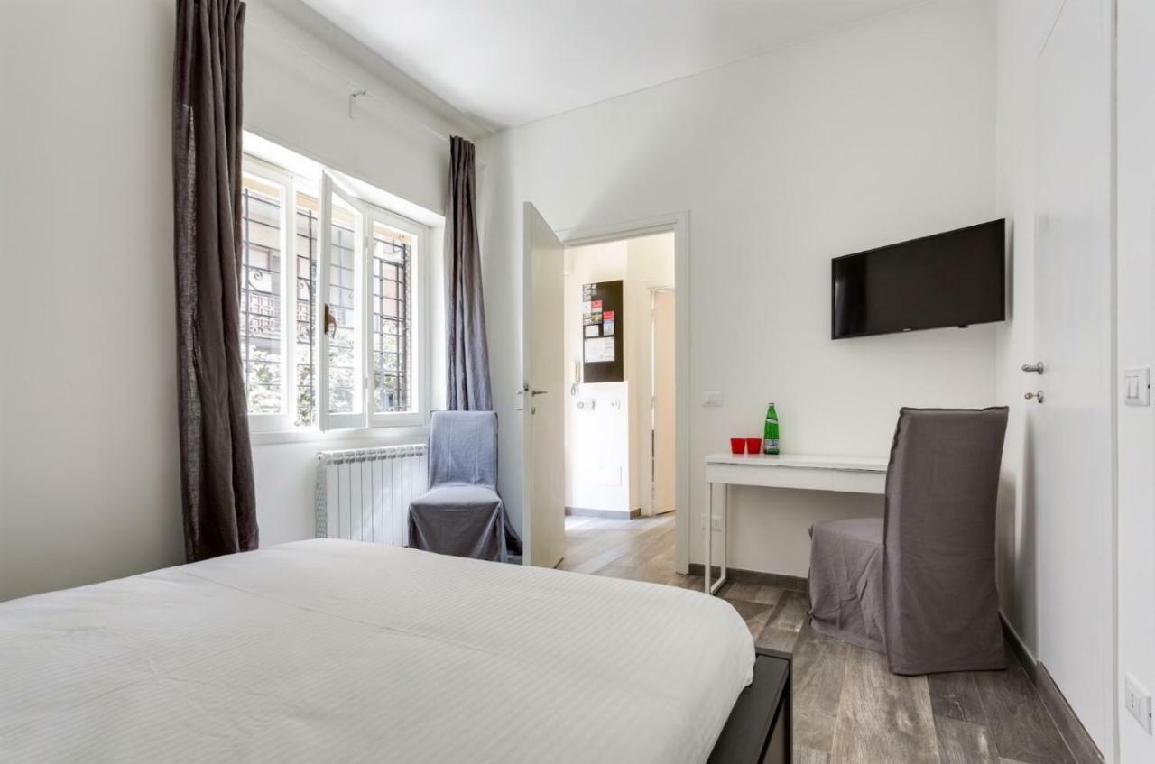 Porta Latina Suite - Private Apartment Rome'S Center Екстер'єр фото